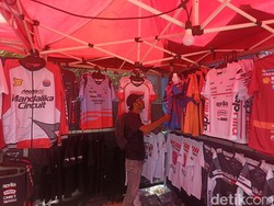 MotoGP Mandalika 2026, Kaus Veda Ega dan Marc Marquez Laris