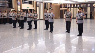 Kapolri Pimpin Sertijab: Komjen Asep Edi Jabat Irwasum, Dadang Hartanto Kapolda Metro