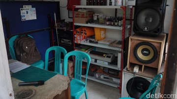 Manfaatkan Balai RT, Pemuda Kedungdoro Bikin Parfum dan Deodoran