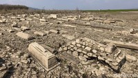 Ratusan Makam Kuno Terhampar Saat Waduk Gajah Mungkur Makin Mengering