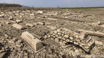 Ratusan Makam Kuno Terhampar Saat Waduk Gajah Mungkur Makin Mengering