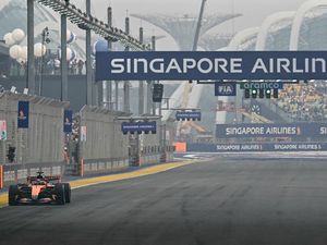 Singapura Diselimuti Kabut Asap Saat Balapan Formula 1 Digelar