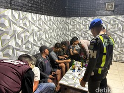 Operasi Narkoba di Tempat Karaoke Cangkuang Bandung, 3 Orang Diciduk