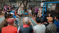 Polisi Beri Warga Trauma Healing Usai Gerebek Kampung Narkoba di Jakbar
