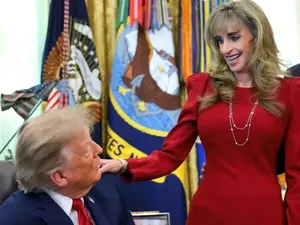 Istri Bos Dell Viral Saat Bertemu Trump, Disebut Mirip Alien