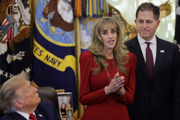Michael Dell Balas Troll, Fokus Pada Amal Pasangan Setelah Penampilan Susan di Gedung Putih
