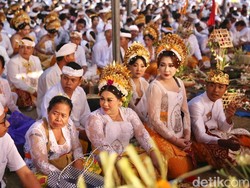 Ratusan Umat Hindu Ikuti Yadnya Masal Gratis di Klungkung