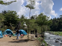 Kemah Syahdu di Angklung River Camp Klungkung