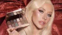 Christina Aguilera Tak Menua di Usia 45, Tampil Glamor di Iklan Kosmetik