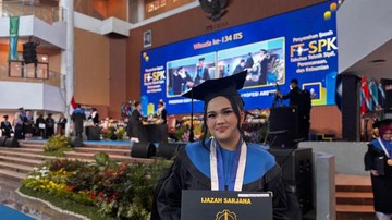 Baru 19 Tahun Sudah Lulus S1 Teknik Lingkungan, Ini Cerita Hasna