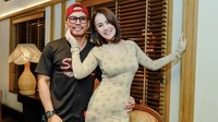 Kata Suami soal Penampilan Jennifer Dunn yang Curi Perhatian
