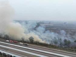Area Dekat Tol Palindra dan SM Padang Sugihan OKI Masih Terbakar