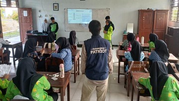 Membentuk Mental Kuat Pelajar Prafi Lewat Pelatihan Konselor Sebaya