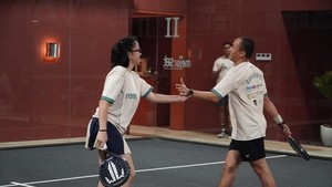 Ketika Pekerja Kantoran Beradu di Lapangan Padel