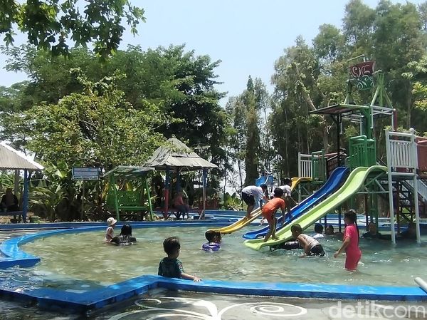 Menikmati Ademnya Wana Wisata Edukasi di Nganjuk