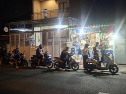 Tak Cuma di SPBU, Antrean Warga Bali Beli BBM juga Terjadi di Pertamini