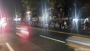 BBM Langka di Bali, Antrean Kendaraan di SPBU Mengular