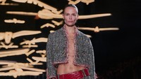 Celine hingga Chanel Hadirkan Tren Ikat Pinggang Besar di Paris Fashion Week 2027