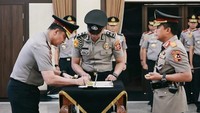 Kapolri Pimpin Sertijab Kakorlantas dan 3 Kapolda di Mabes Polri