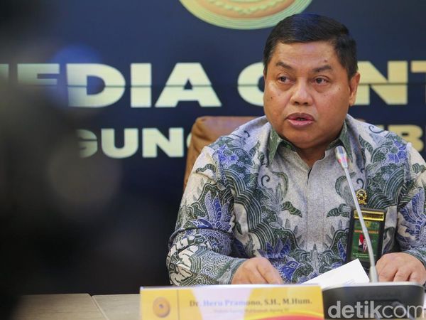 MA Sesali Insiden Botok Pati Siram Air ke Hakim