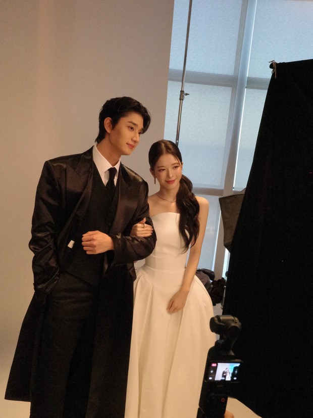 Kim Jae Won dan Roh Jeong Eui kembali bertemu di Buil Film Awards 2026 setelah sukses membangun chemistry dalam drama 'Hierarchy' pada 2024 silam.