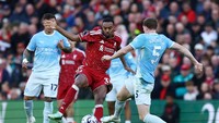Mantan Wasit Premier League: Gravenberch Apes Kena Kartu Merah