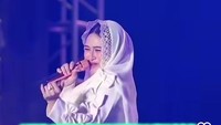 Ini Lagu Koplo yang Dinyayikan Biduan di Harlah Majelis Gus Iqdam
