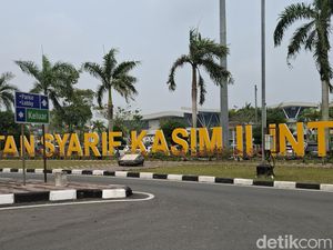 Diselimuti Kabut, 12 Penerbangan di Pekanbaru Terdampak