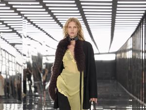 Foto: Fendi Spring/Summer 2027, Padukan Lingerie dan Gaya Punk