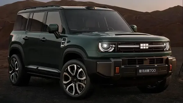 Potret SUV Boxy Geely yang Bisa Berenang