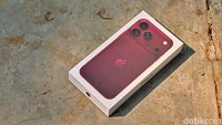 Unboxing iPhone 18 Pro Max Burgundy, Semewah Apa HP Rp 29 Juta?