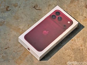Unboxing iPhone 18 Pro Max Burgundy, Semewah Apa HP Rp 29 Juta?