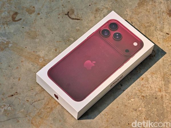 Unboxing iPhone 18 Pro Max Burgundy, Semewah Apa HP Rp 29 Juta?