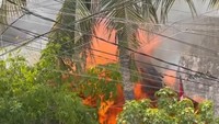 Kebakaran di Teuku Umar Makassar Hanguskan 15 Rumah Warga