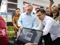 Ke Sukoharjo, Zulhas Pastikan Kesiapan Operasional 3 KDKMP