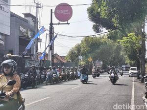 BBM Sulit Didapat di Buleleng, Warga Antre Sampai Bawa Botol Bensin Cadangan