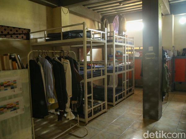 Melihat Pesantren di Bekasi yang Jadi Lokasi Kasus Dugaan Pencabulan 10 Santriwati
