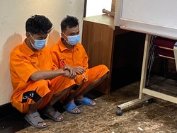 Penampakan 2 Pembunuh Wanita Terikat di Jaktim Kini Berbaju Tahanan