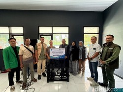 Perajin Besek Banyuwangi Dapat Bantuan Mesin Irat untuk Dorong Produktivitas