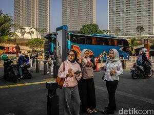 Potret Cikini: Saat Pedagang dan Warga Berbagi Ruang di Jalanan