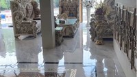 Viral Rumah Unik Ada Pintu Rahasia Bisa Tembus Langsung Dapur Tetangga