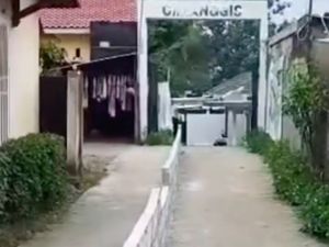 Perkara Bakar Sampah di Depok Bikin Akses ke Cluster Sempat Ditembok