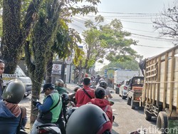 BBM Langka Berhari-hari di Bali: Pendapatan Ojol Anjlok, Antrean Berjam-jam