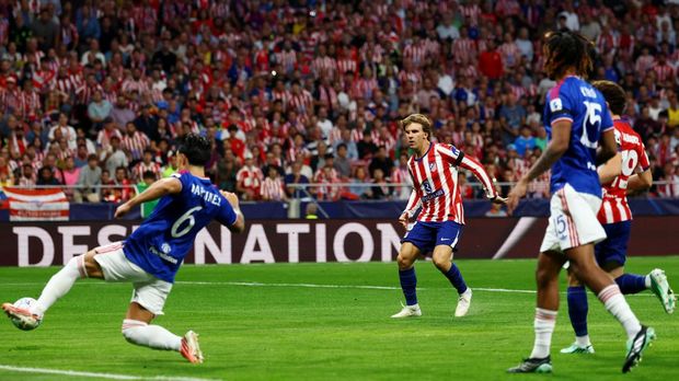 Atletico vs MU Soccer Football - UEFA Champions League - Atletico Madrid v Manchester United - Riyadh Air Metropolitano, Madrid, Spain - October 13, 2026 Atletico Madrid's Pablo Barrios scores their first goal REUTERS/Susana Vera
