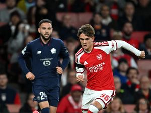 Sejarah! Calvin Verdonk Debut di Liga Champions