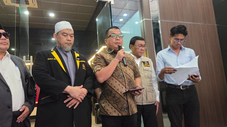 Denny Indrayana dkk Adukan KPU ke DKPP soal Pasal Syarat Pendidikan Gibran