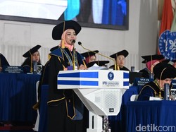 Tekad Kuat Alumni SMA Unggulan CT Arsa hingga Jadi Lulusan Terbaik Vokasi IPB