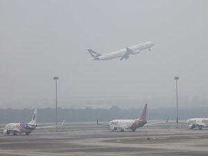 Kabut Asap Karhutla Indonesia Ganggu Penerbangan di Malaysia
