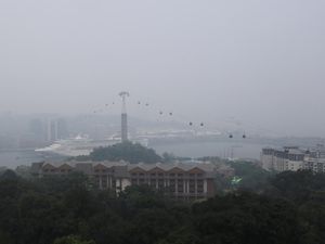 Kabut Asap Memburuk, Warga Rentan Singapura Mulai Terima Masker N95
