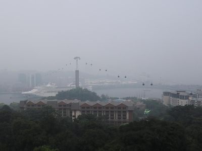 Kabut Asap Selimuti Singapura, Kapal hingga Kereta Gantung Tersamar